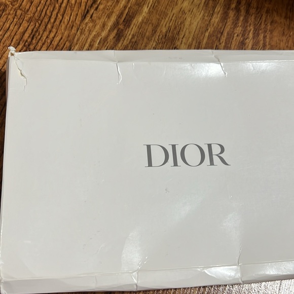 Red Dior Pouch(New) - Picture 13 of 13
